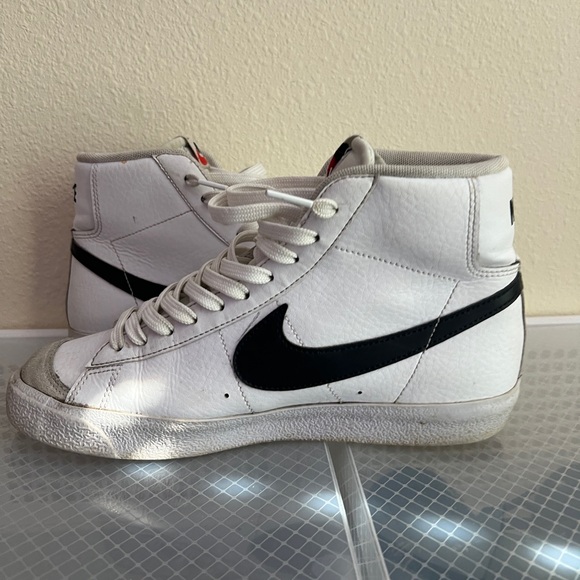 Nike Blazers - Picture 9 of 9